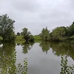 Le Grand Castillon - Gite Avec Piscine, Peche Avec 2 Etangs Prives, Foret Et Jacuzzi En Option Ferienhaus *