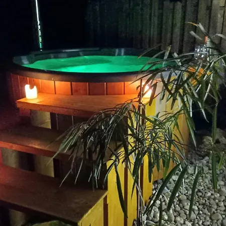 Le Grand Castillon - Peche Avec 2 Etangs Prives, Foret Et Jacuzzi En Option