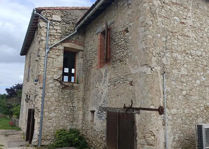 Hébergement de vacances Le Grand Castillon - Pêche Avec 2 étangs Privés, Foret Et Jacuzzi En Option Castelnau-dʼAuzan